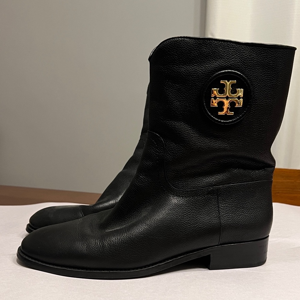 Tory Burch Black Leather booties